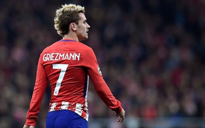 利来动态-B费与C罗击掌庆祝