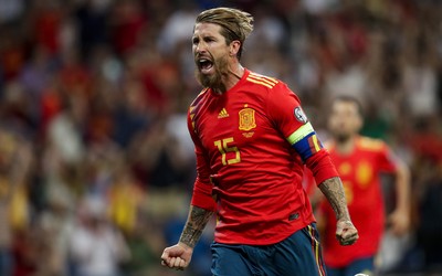 利来热评-球迷高唱基米希赞歌不离不弃