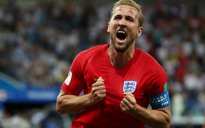 利来独家-福勒这球挑射越过门将